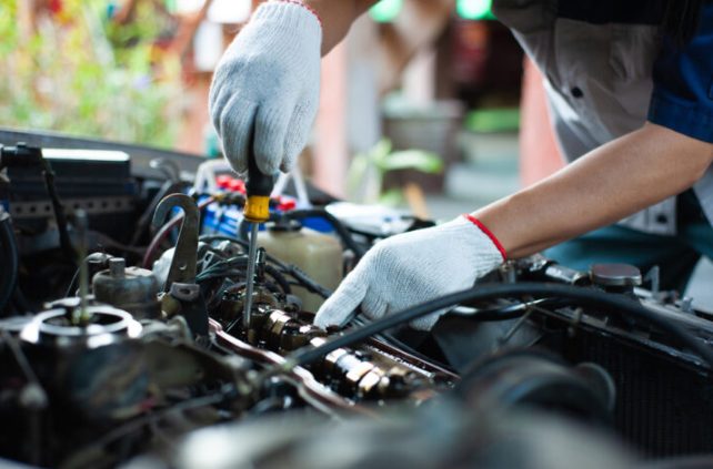 What are the Benefits of Hiring Auto Repair Services